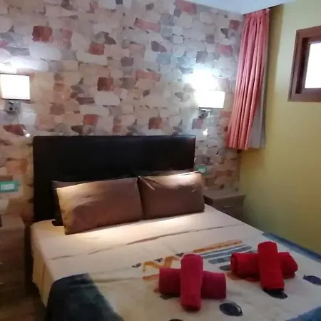 Glamour Near Yumbo Center Appartement *