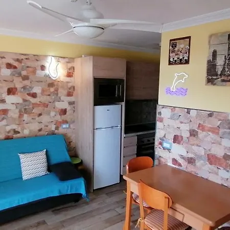 Glamour Near Yumbo Center Апартаменты *