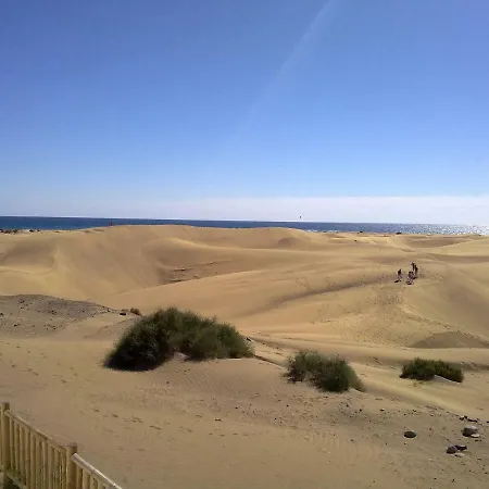 Glamour Near Yumbo Center Апартаменты *