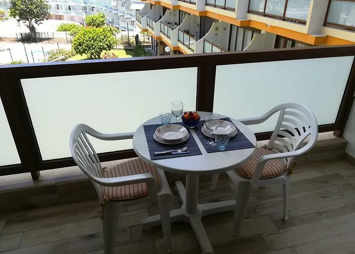 Glamour Near Yumbo Center