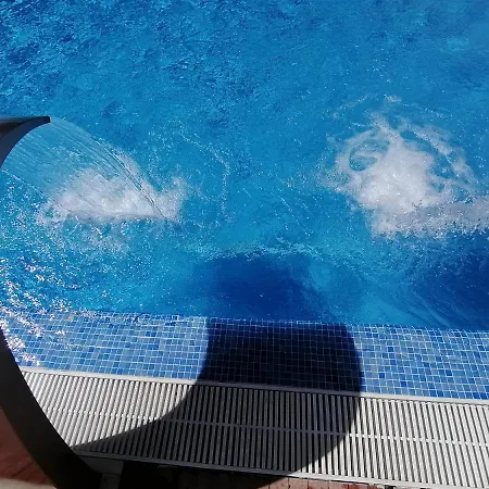 Glamour Near Yumbo Center Lägenhet *