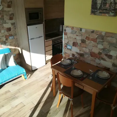 Glamour Near Yumbo Center *