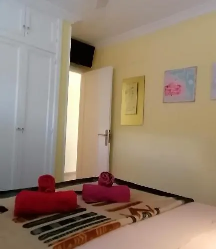 Glamour Near Yumbo Center *