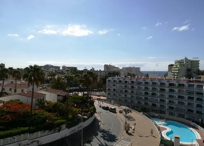 Glamour Near Yumbo Center Lägenhet *