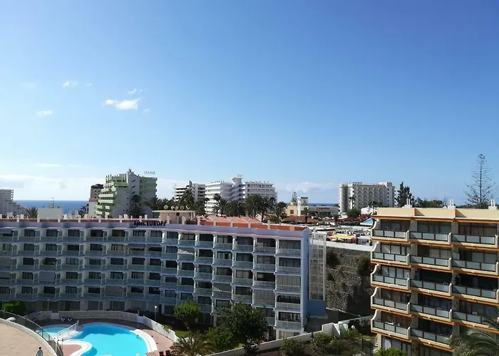 Glamour Near Yumbo Center Lägenhet *